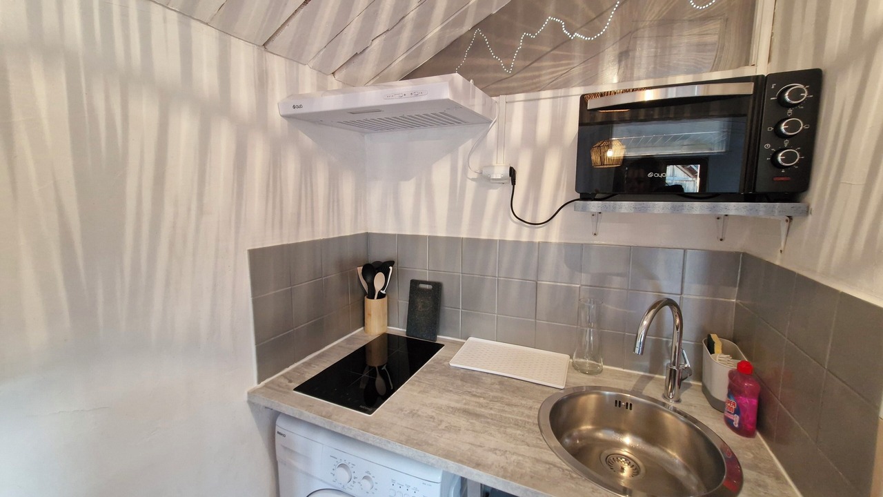 Photo of Kitchen in Faucon-de-Barcelonnette