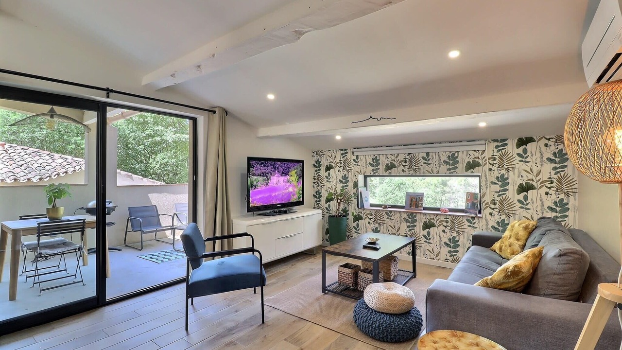 Photo of Livingroom in Trets