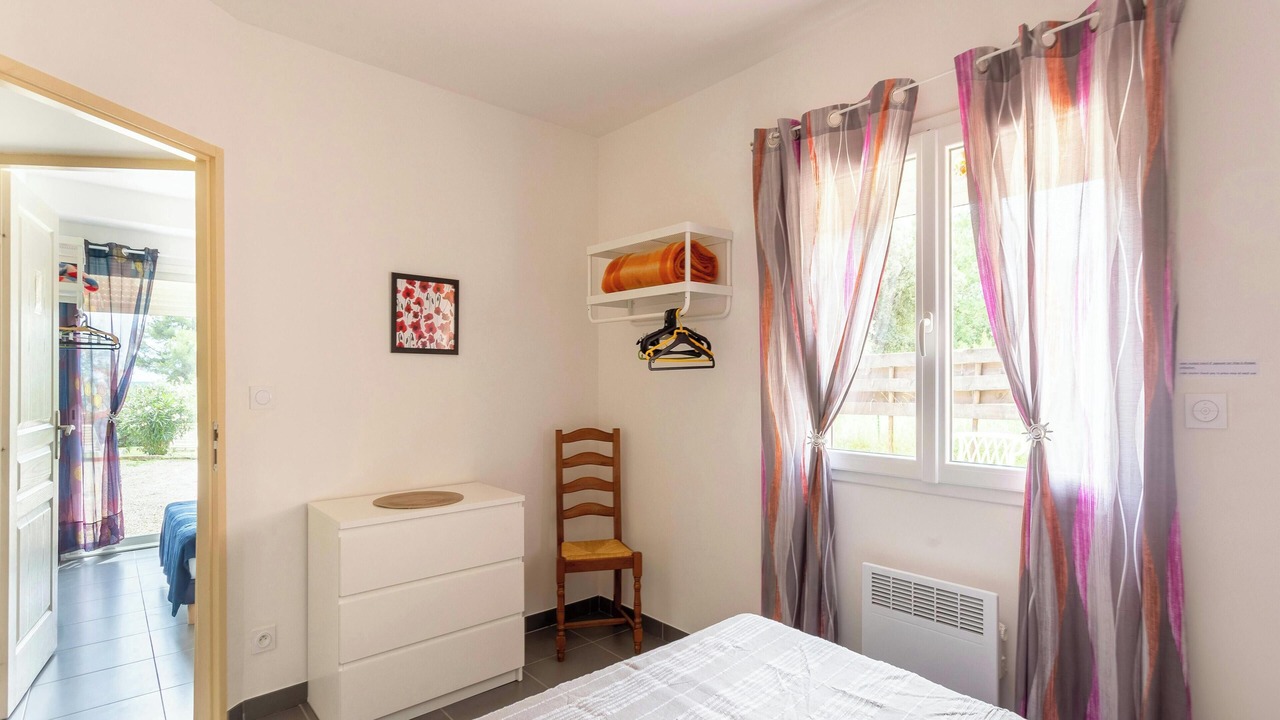 Photo of Bedroom in Montmeyan