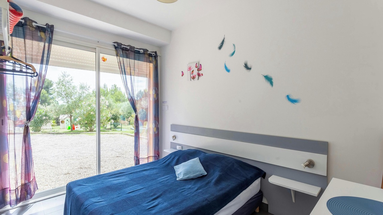 Photo of Bedroom in Montmeyan