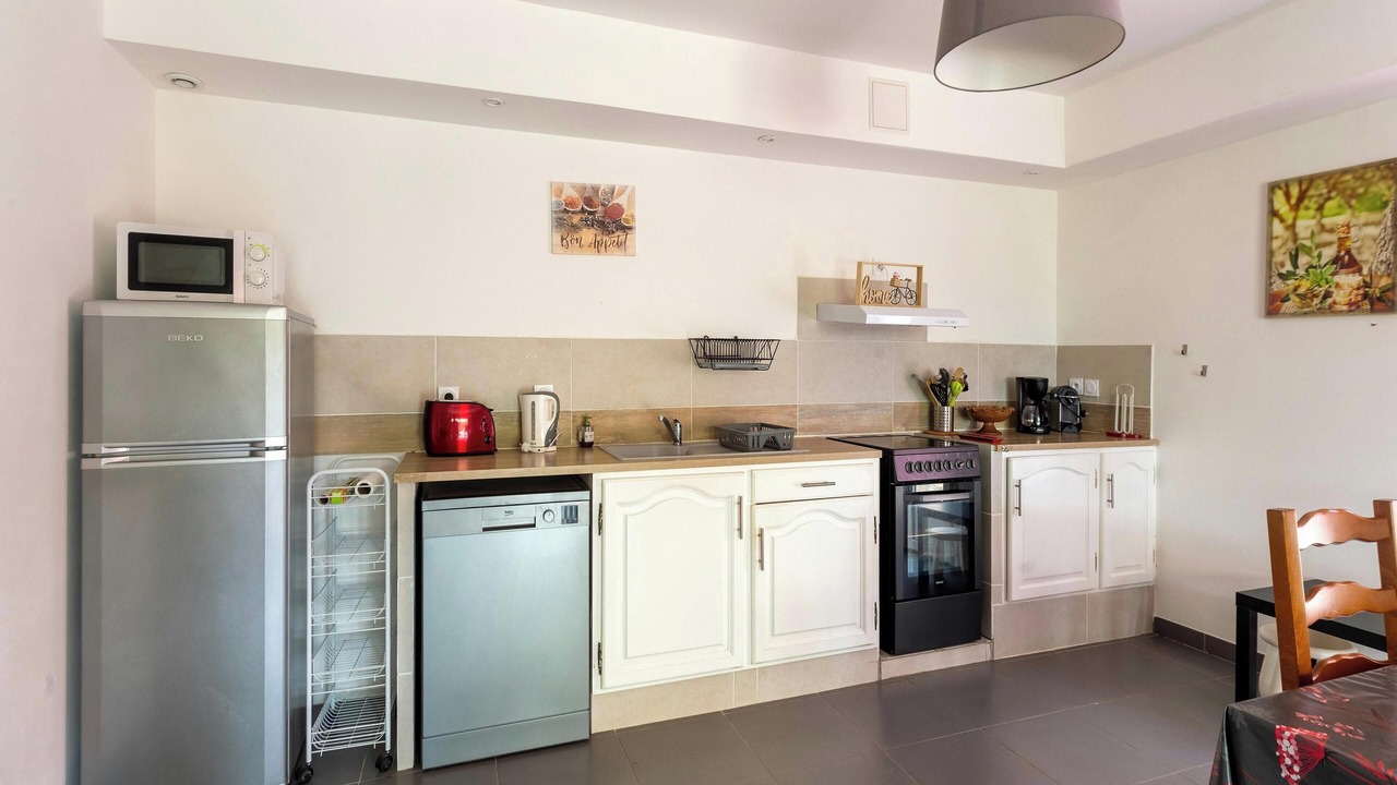 Photo of Kitchen in Montmeyan
