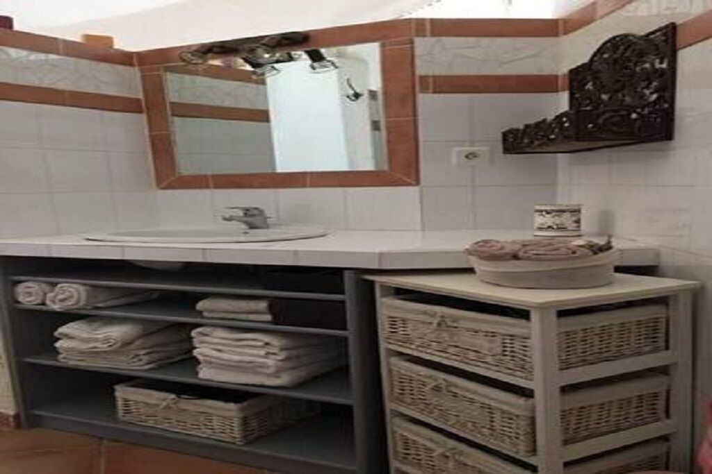 Photo of Bathroom in Arles