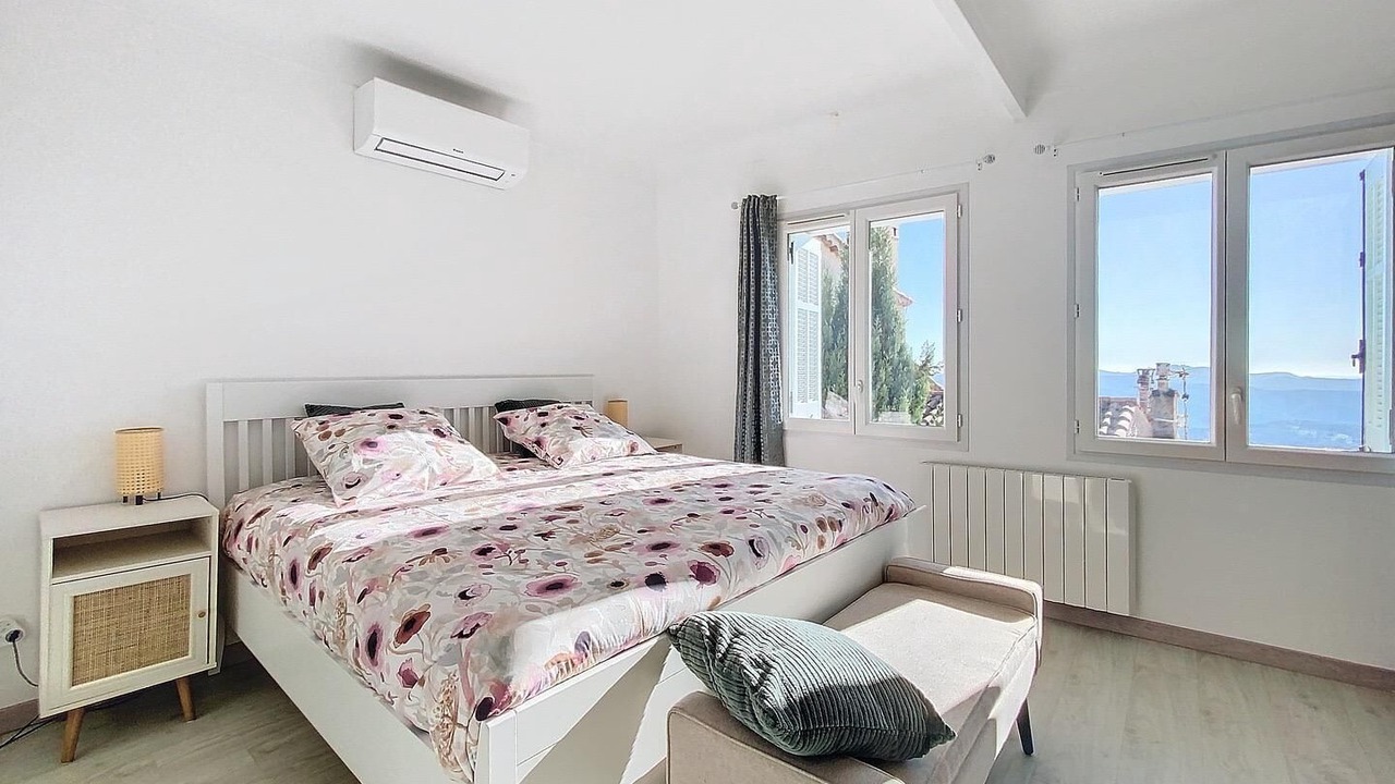 Photo of Bedroom in Cabris