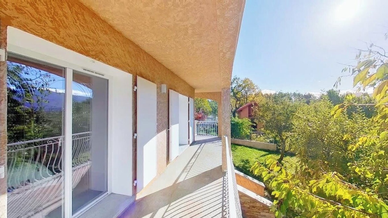 Photo of Patio Balcony in La Batie-Neuve
