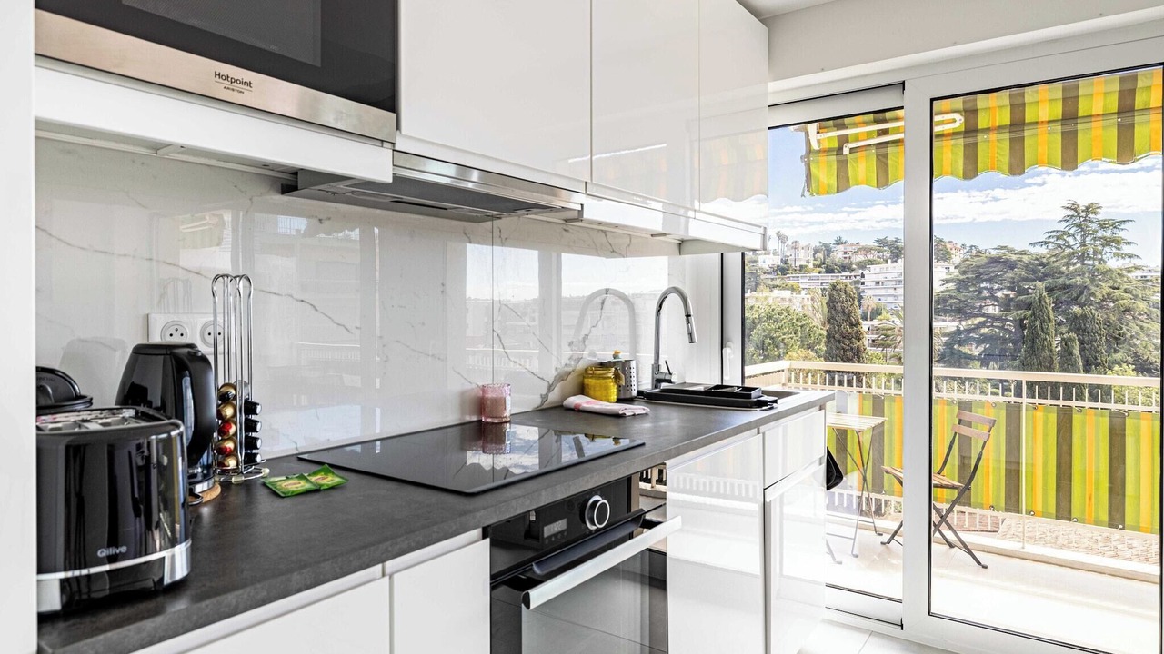 Photo of Kitchen in California - Pezou