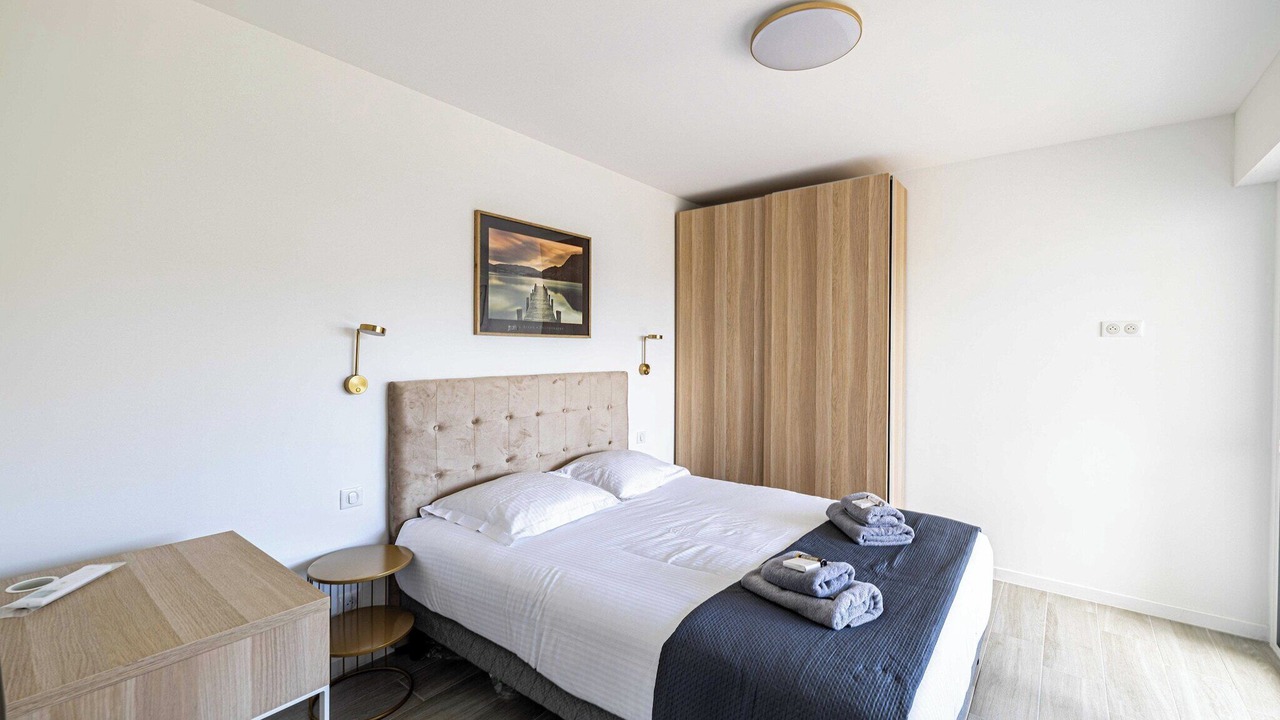 Photo of Bedroom in California - Pezou