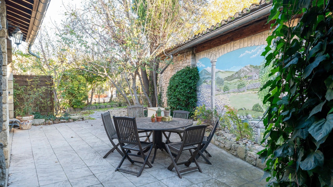Photo of Outdoor in Velleron