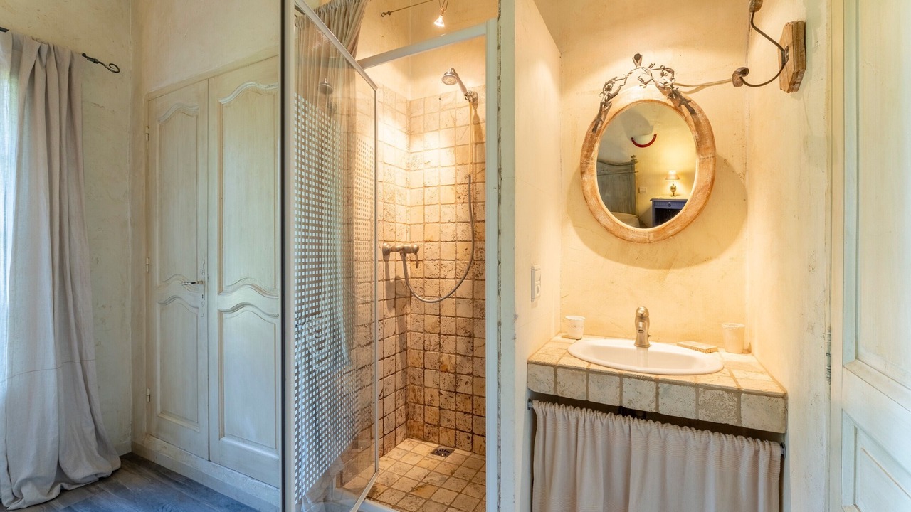 Photo of Bathroom in Velleron