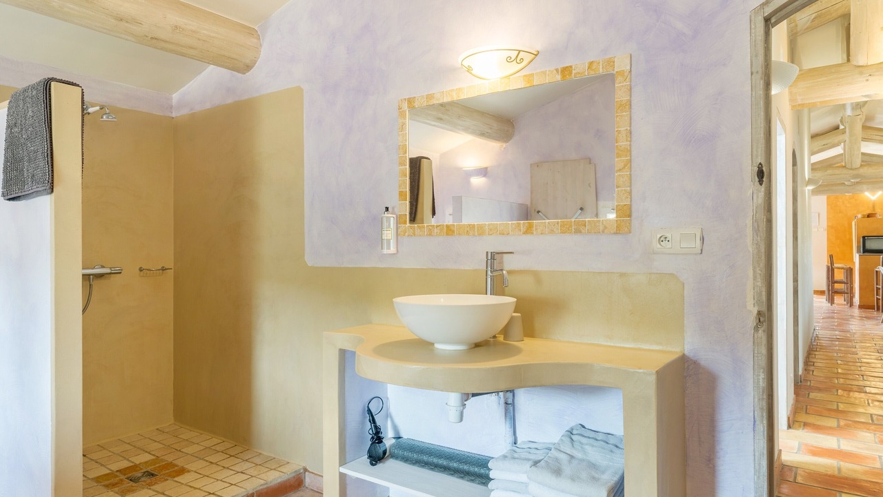 Photo of Bathroom in Simiane-la-Rotonde