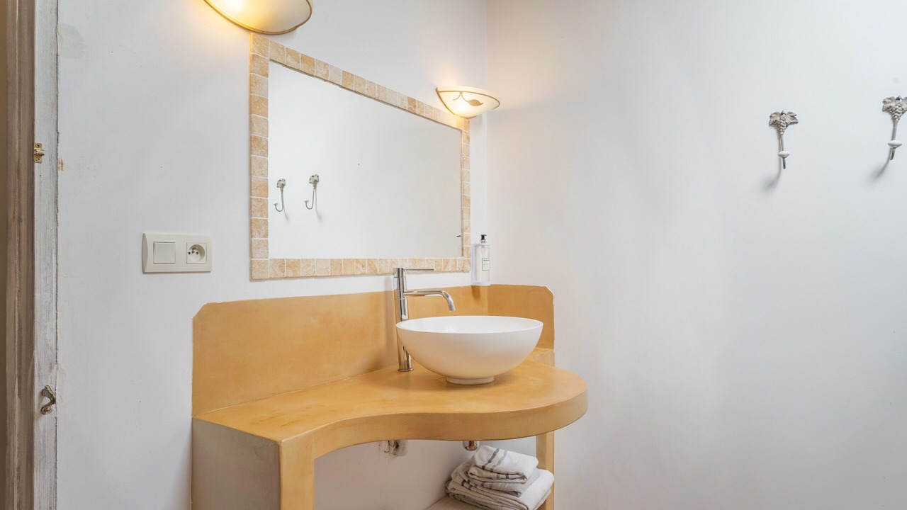 Photo of Bathroom in Simiane-la-Rotonde
