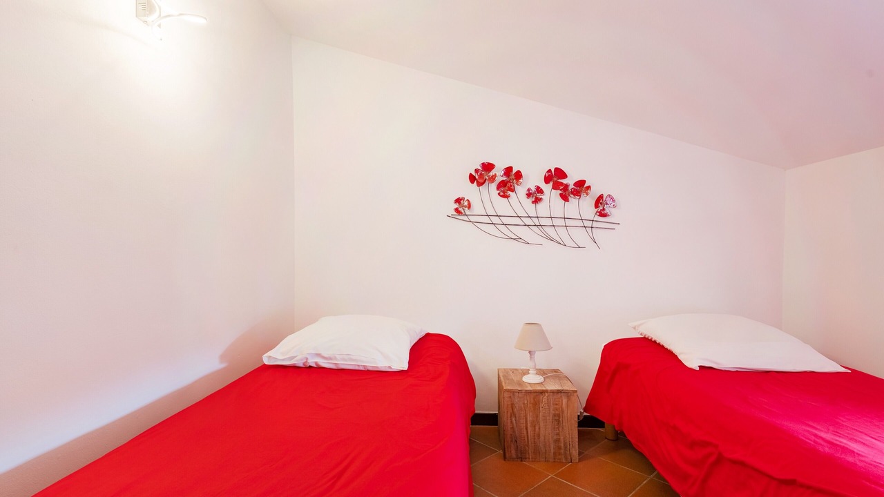 Photo of Bedroom in Simiane-la-Rotonde