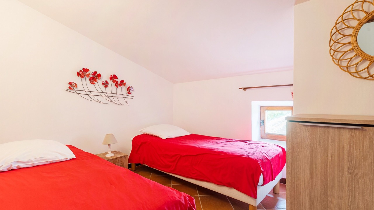 Photo of Bedroom in Simiane-la-Rotonde
