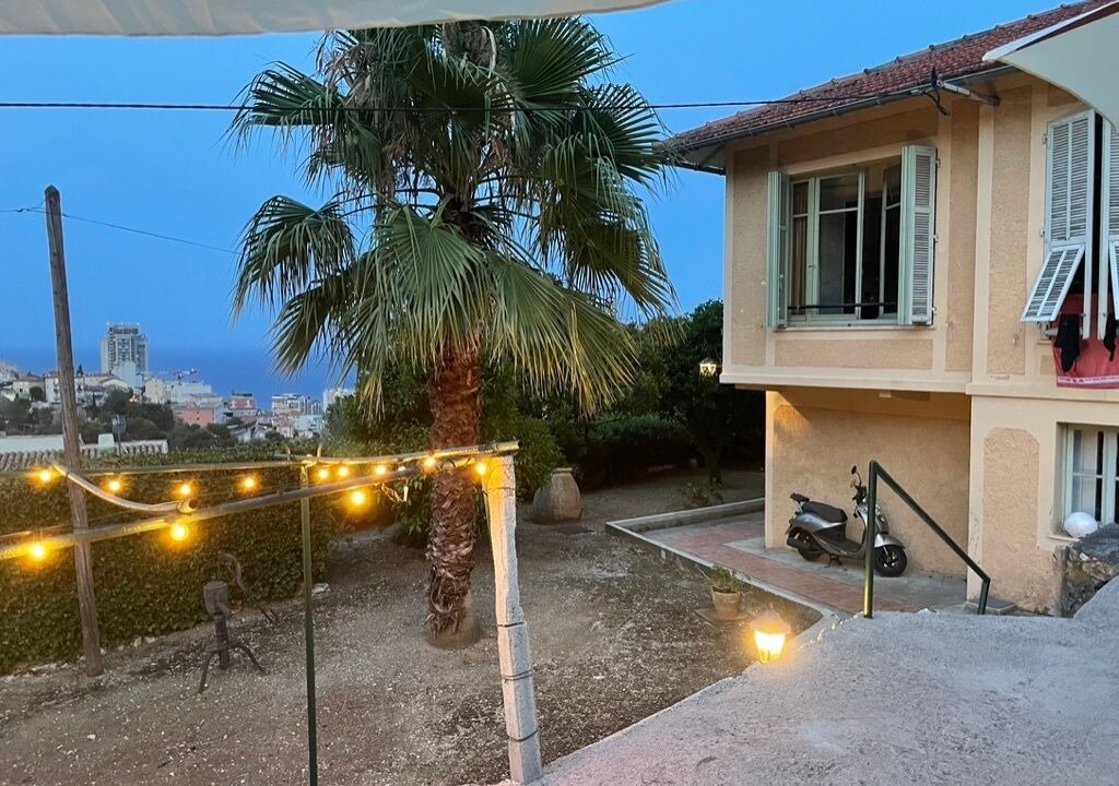 Photo of Outdoor in Beausoleil
