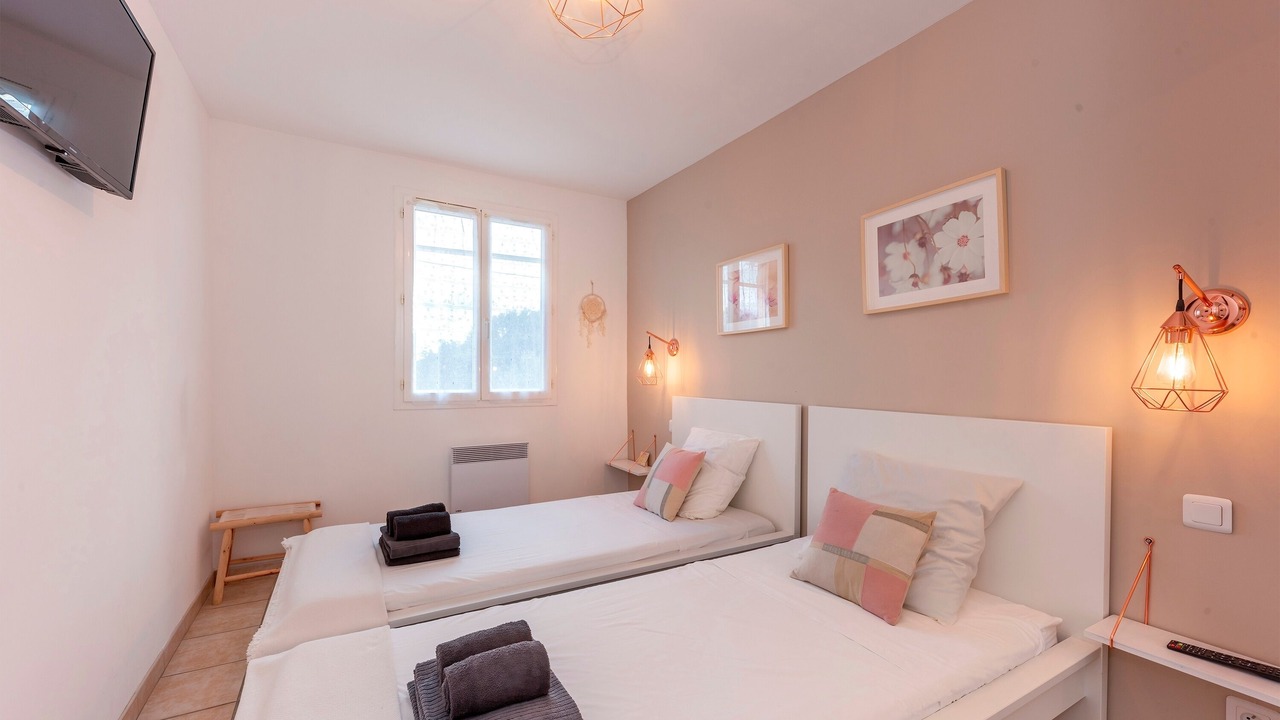 Photo of Bedroom in Sillans-la Cascade