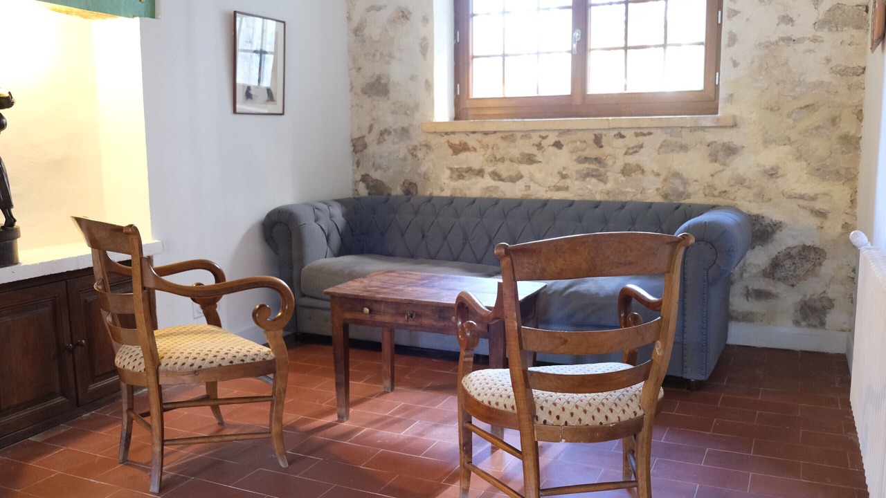 Photo of Livingroom in Mouries