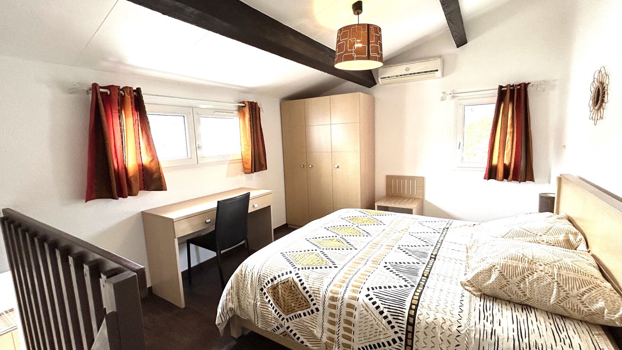 Photo of Bedroom in Mandelieu-La-Napoule
