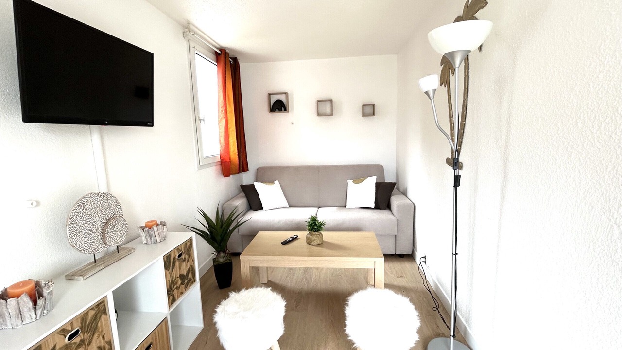 Photo of Livingroom in Mandelieu-La-Napoule