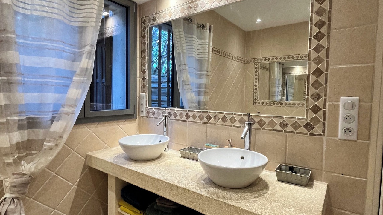 Photo of Bathroom in St.-Remy-de-Provence