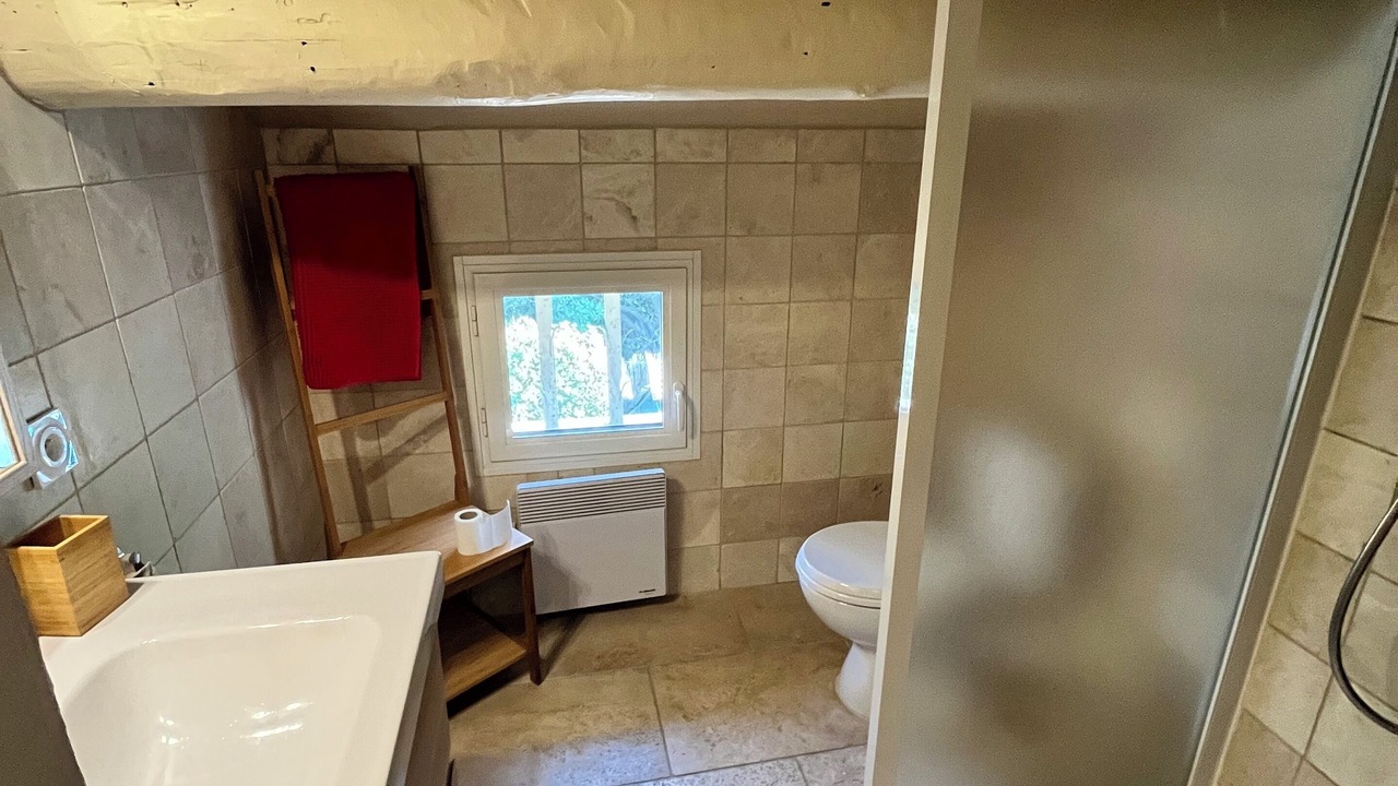 Photo of Bathroom in St.-Remy-de-Provence