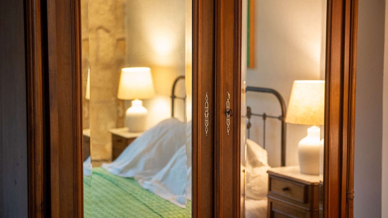 Photo of Bedroom in Aigues-Mortes Medieval City