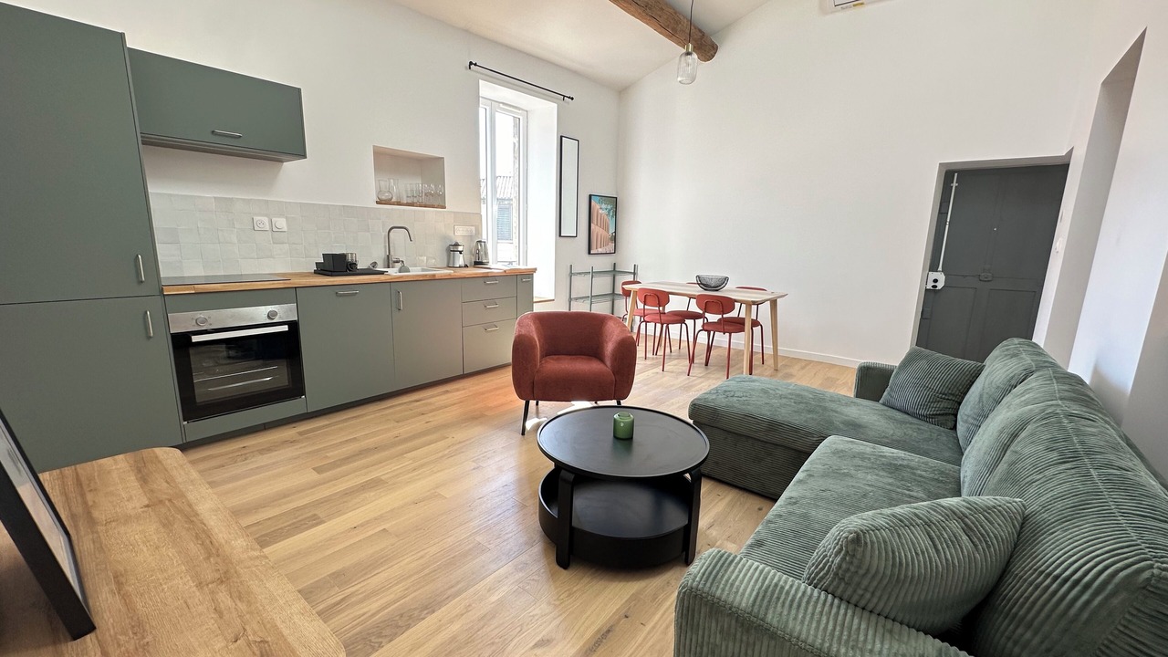 Photo of Livingroom in Nimes City Centre