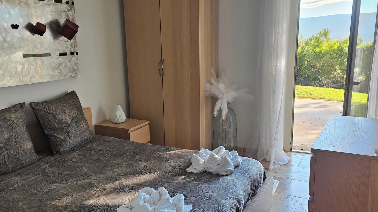 Photo of Bedroom in Cavaillon