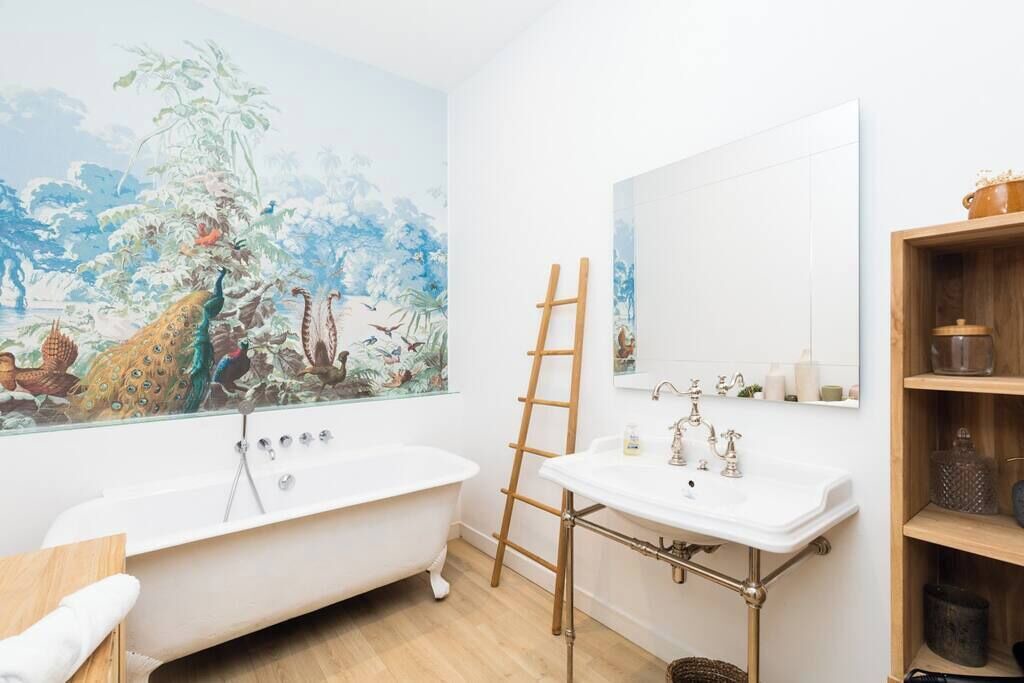 Photo of Bathroom in Opera