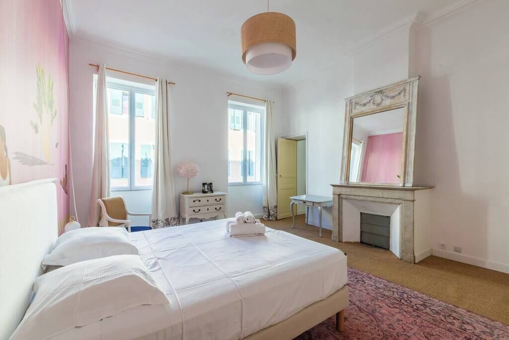 Photo of Bedroom in Opera