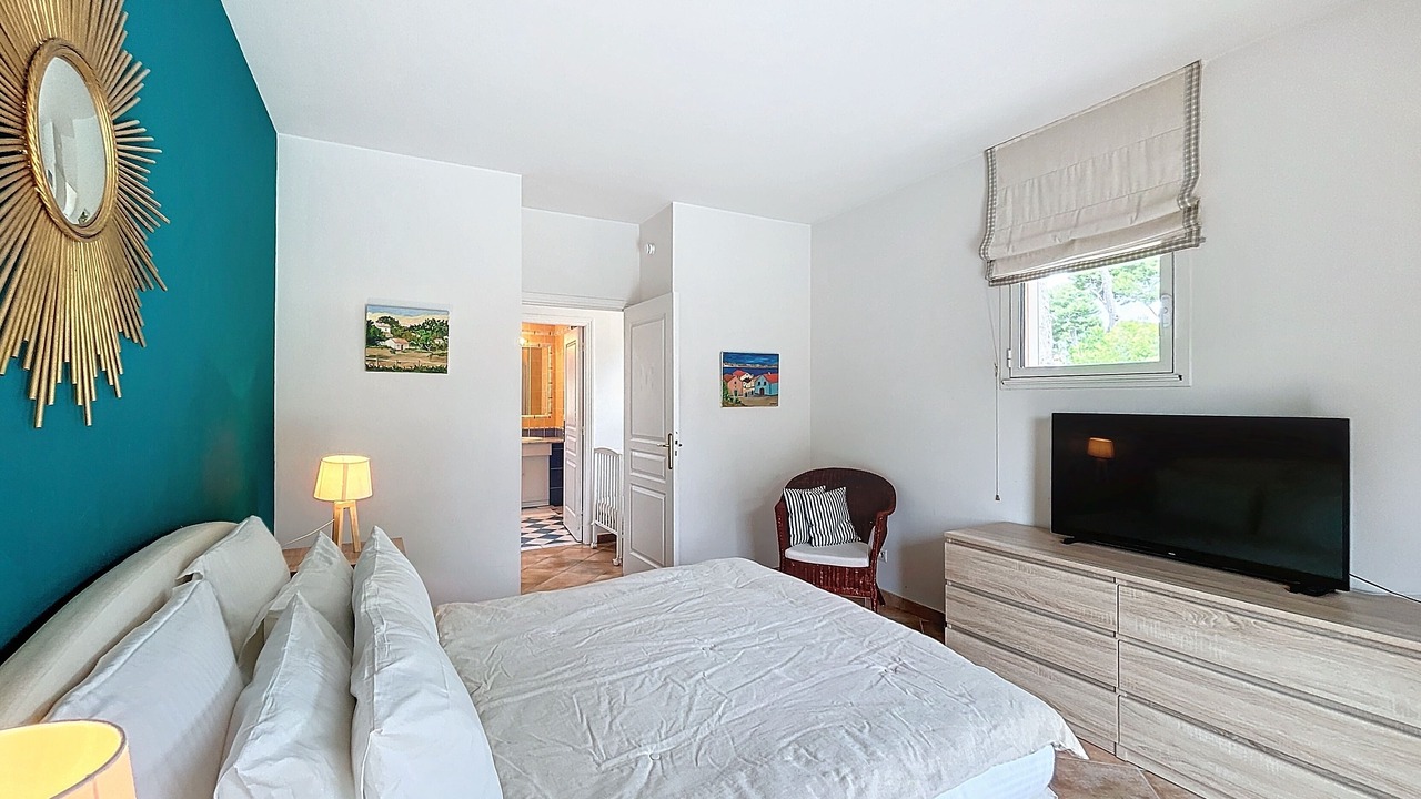 Photo of Bedroom in Cap-d'Antibes