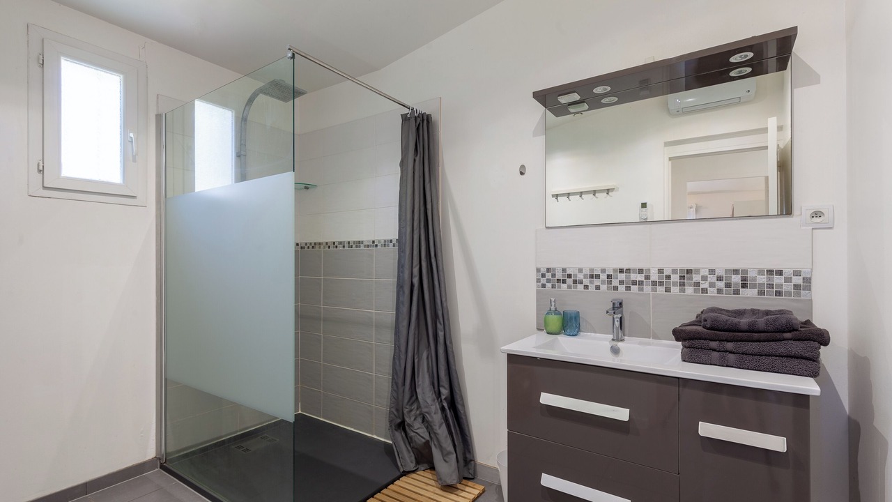 Photo of Bathroom in Istres