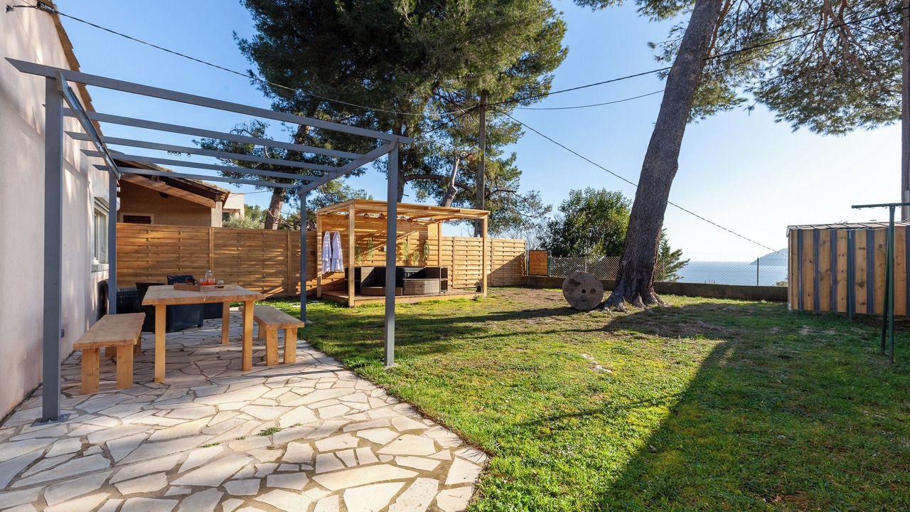 Photo of Outdoor in Istres