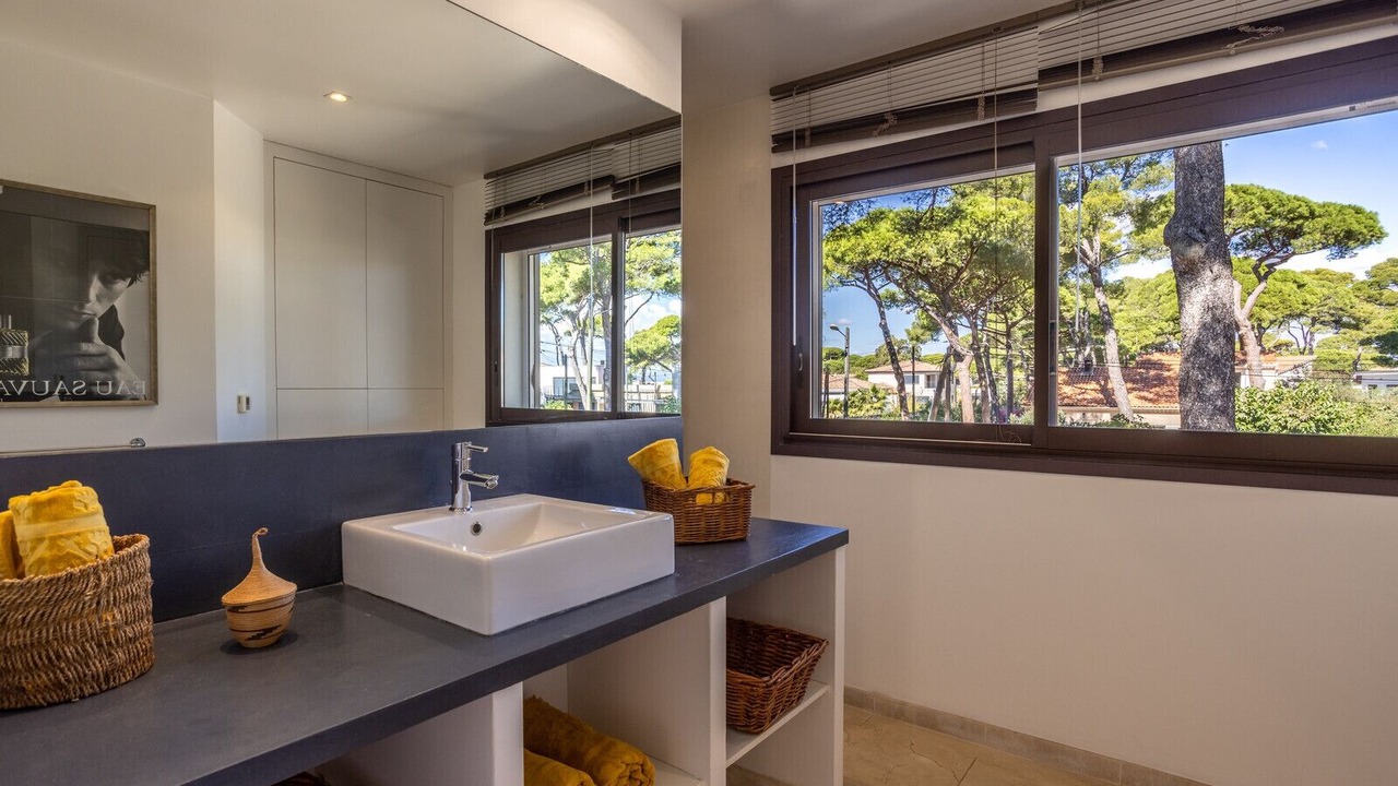 Photo of Bathroom in Hyeres
