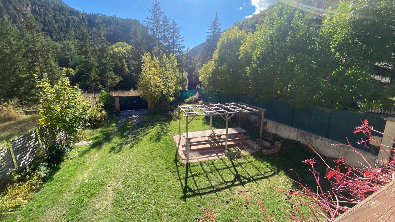 Photo of Patio Balcony in La Condamine-Chatelard