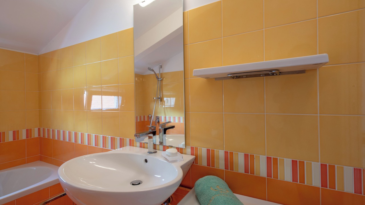 Photo of Bathroom in Furore