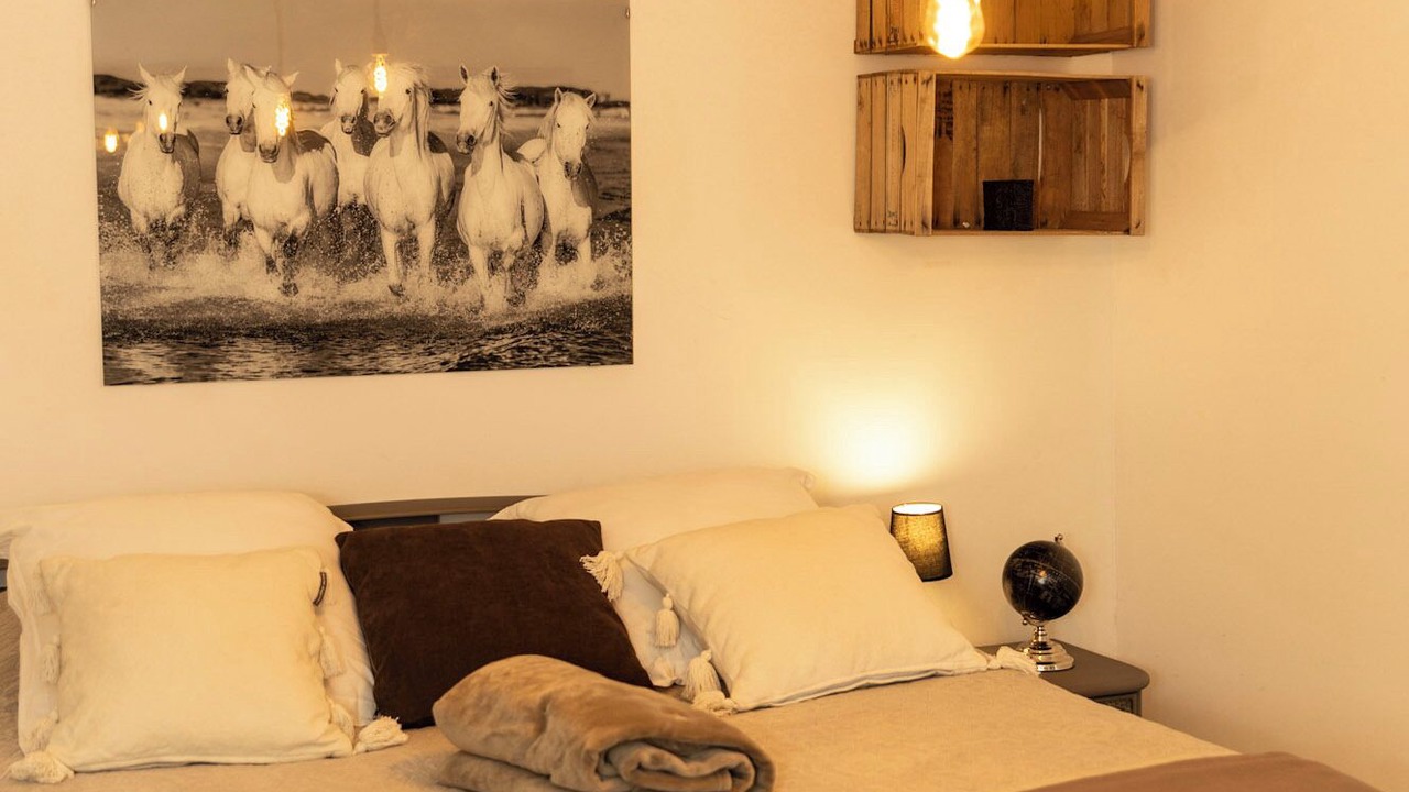Photo of Bedroom in Eyragues