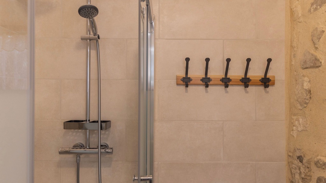 Photo of Bathroom in Eyragues