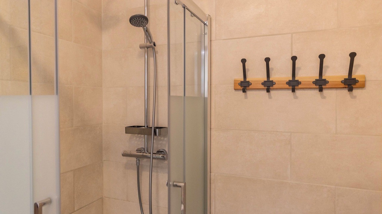 Photo of Bathroom in Eyragues