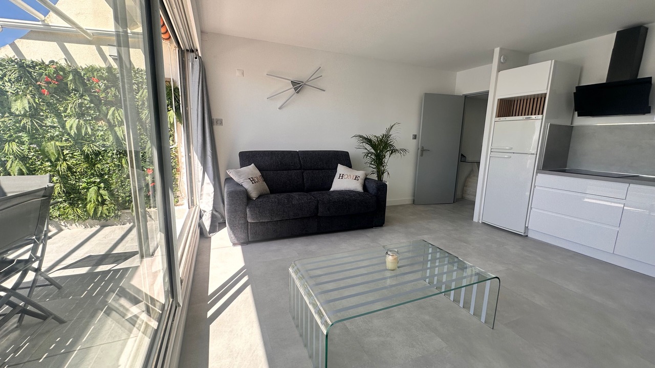 Photo of Livingroom in Le Grau-Du-Roi