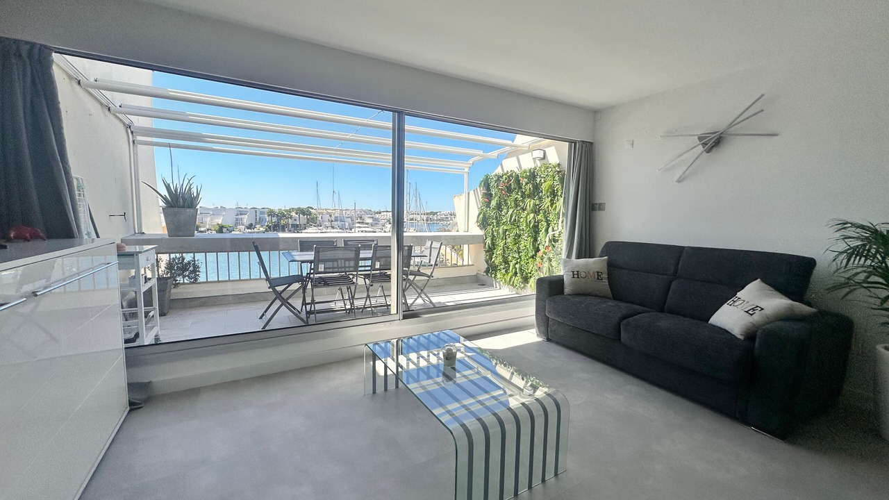 Photo of Livingroom in Le Grau-Du-Roi