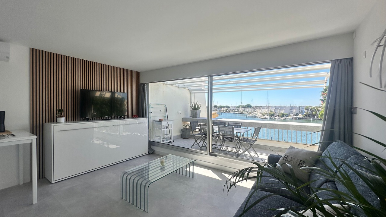 Photo of Livingroom in Le Grau-Du-Roi
