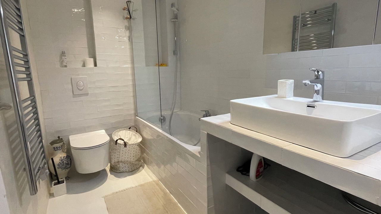 Photo of Bathroom in Junas