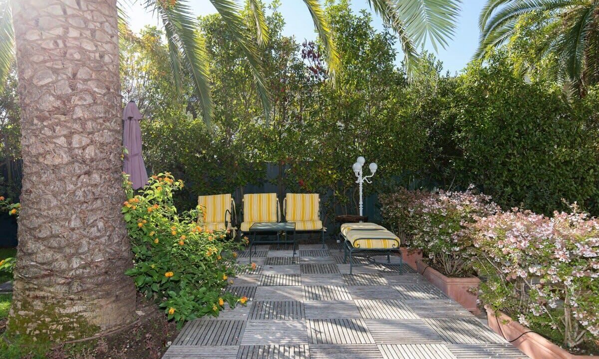 Photo of Patio Balcony in California - Pezou