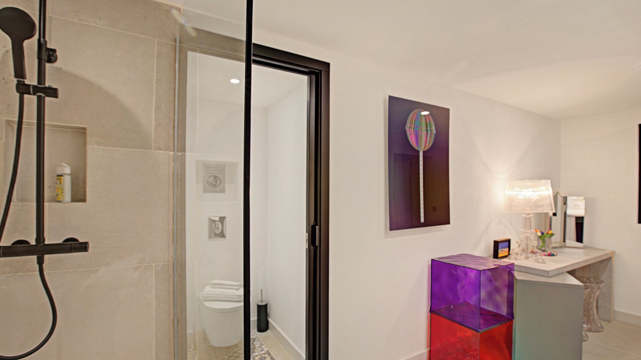 Photo of Bathroom in Guerrevieille