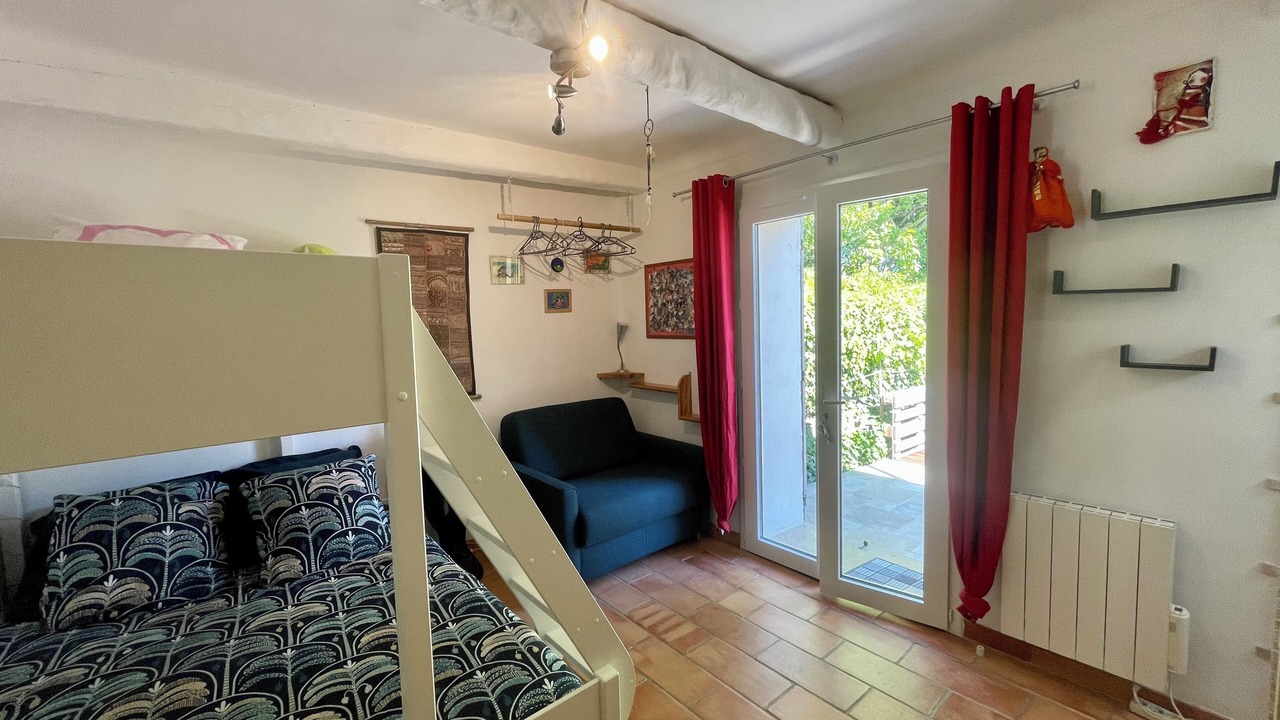 Photo of Bedroom in Lambesc