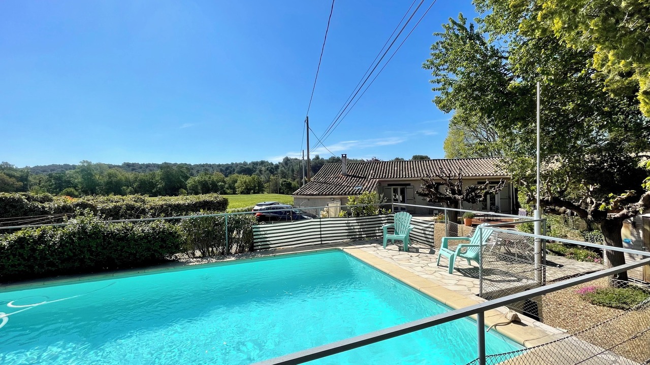 Photo of Outdoor in Lambesc