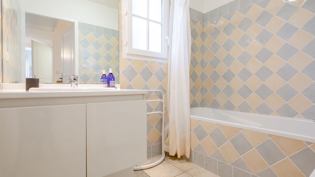 Photo of Bathroom in Gassin