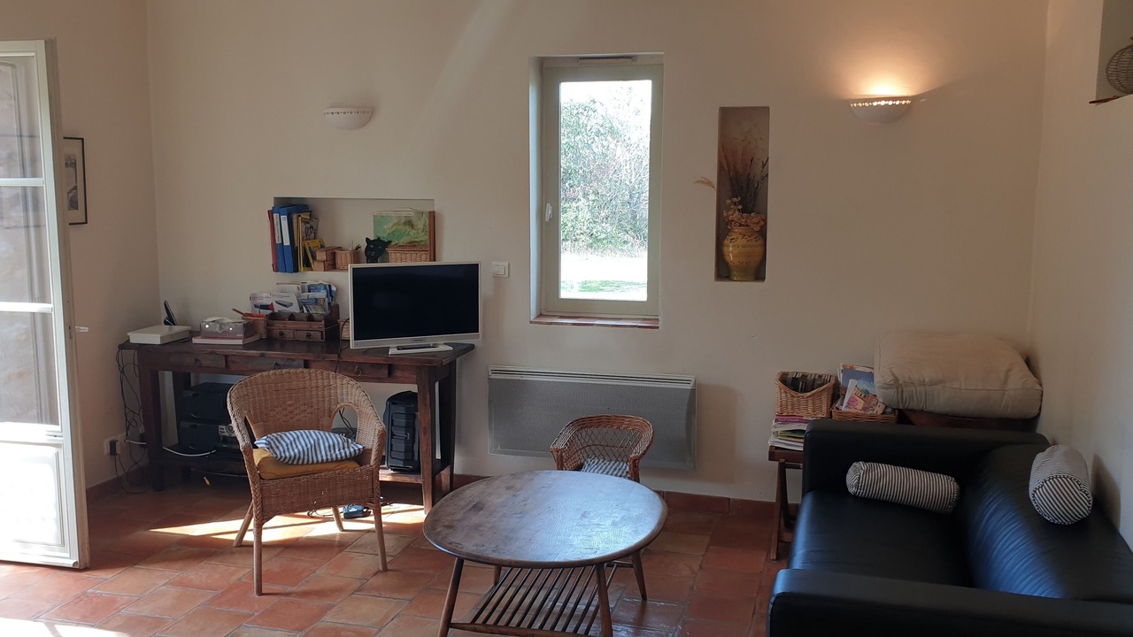 Photo of Livingroom in Buoux