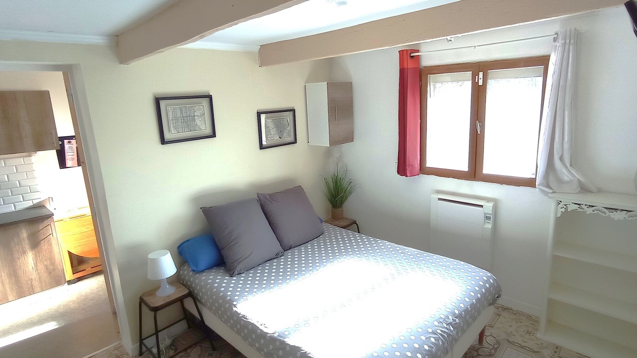 Photo of Bedroom in Mimet