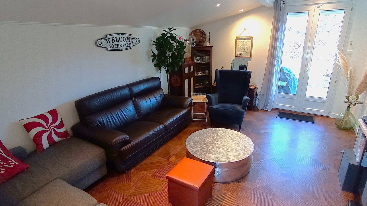 Photo of Livingroom in Mimet