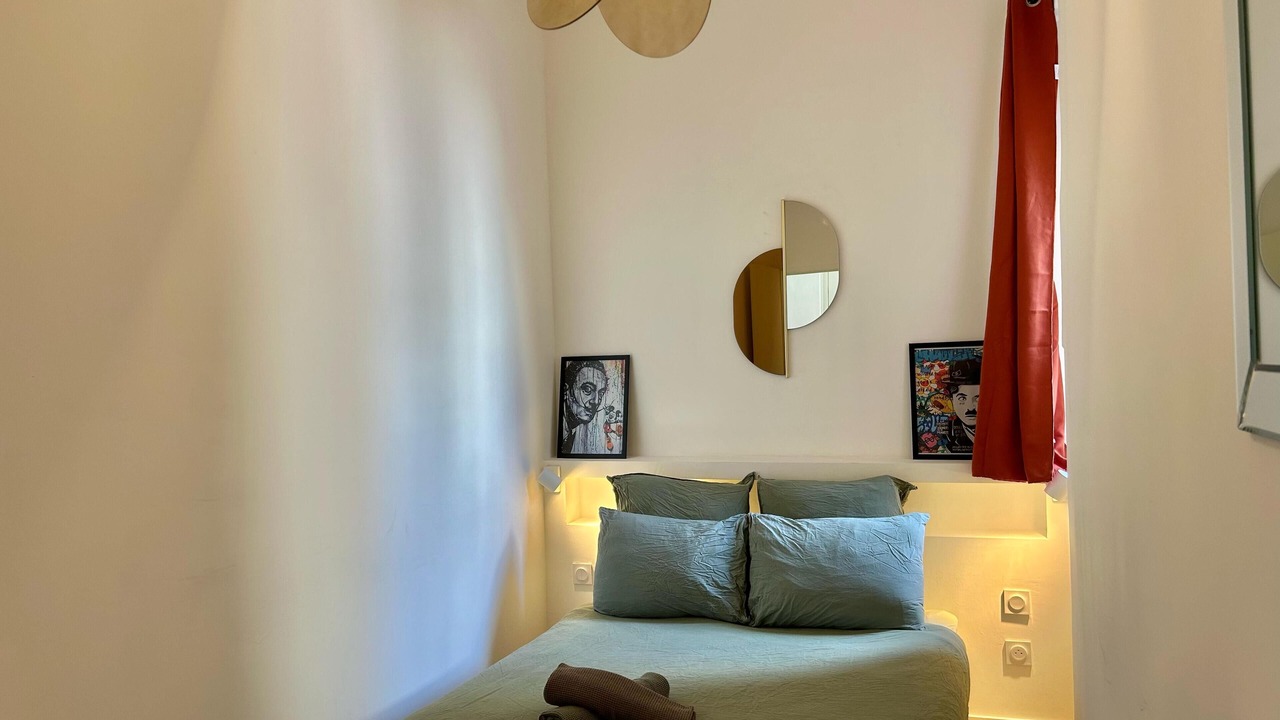 Photo of Bedroom in Opera